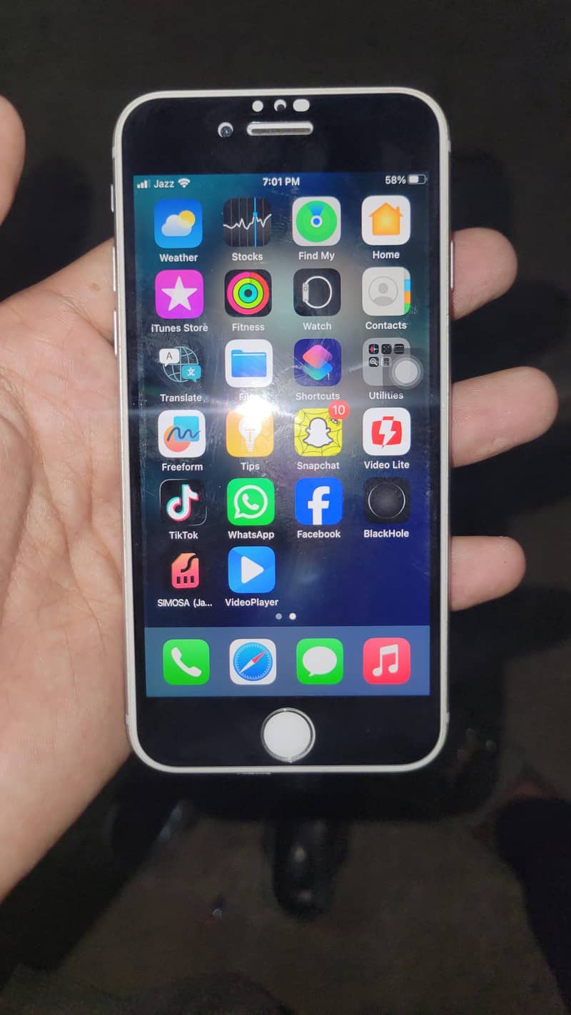 Apple iPhone 8 3