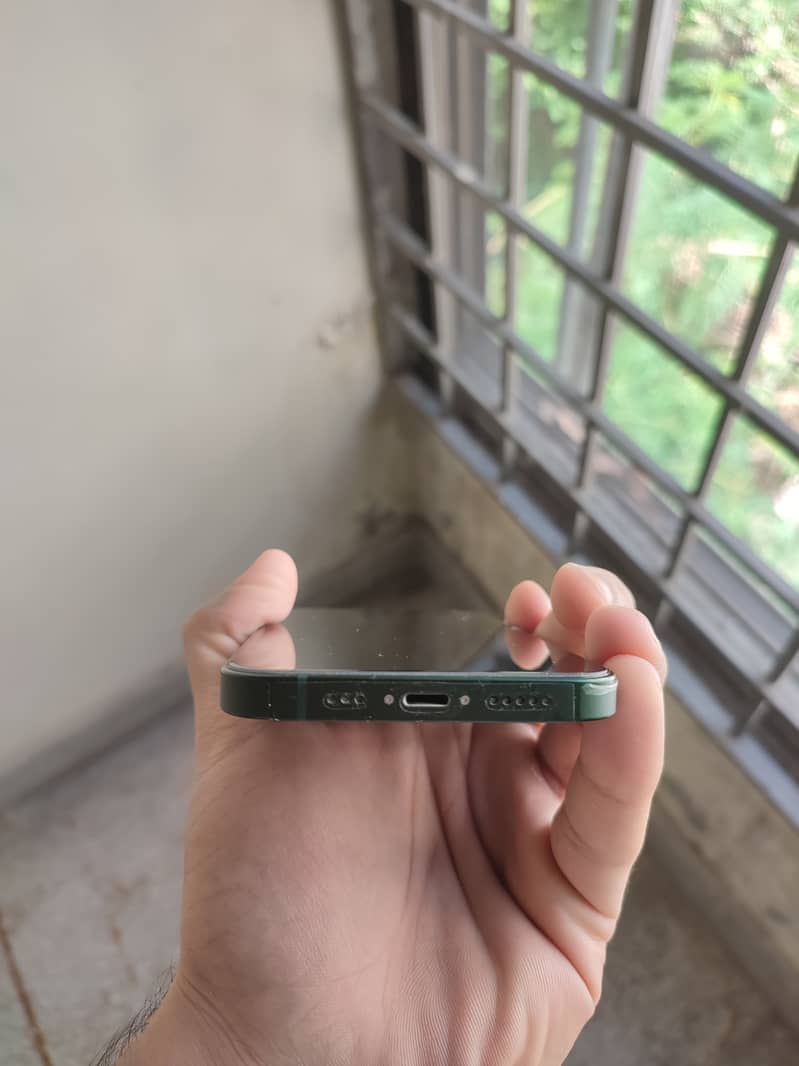 iPhone 13 FU 1
