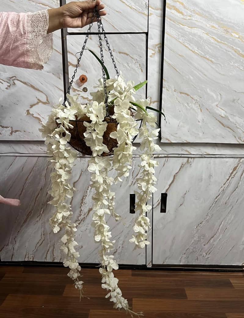 flower hanging 0