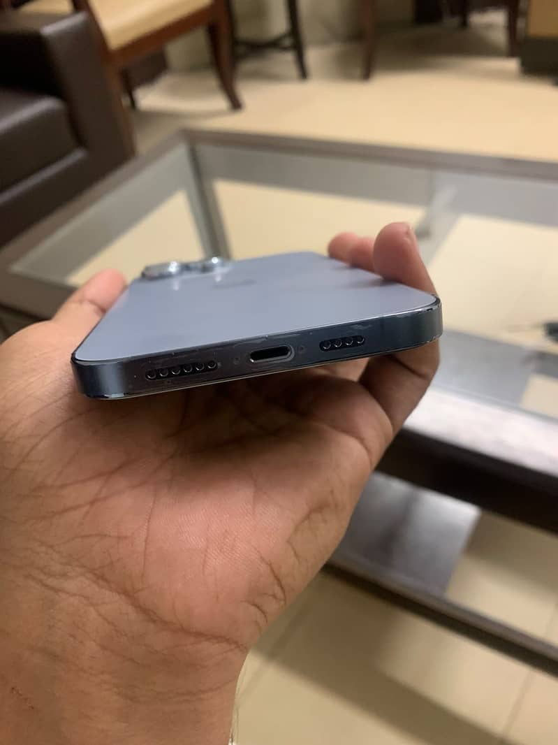 Apple iPhone 13 Pro Max 3