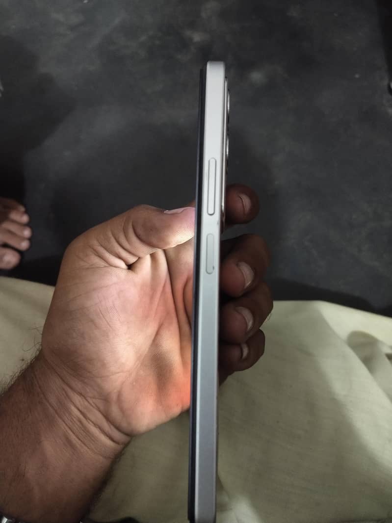 Realme C17 3