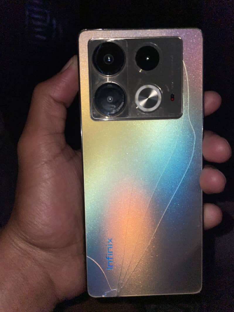 Infinix Note 40 5