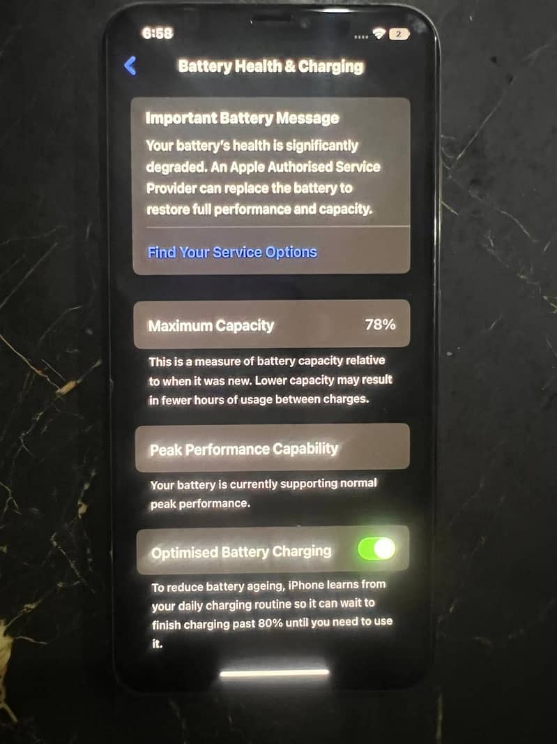 Apple iPhone XS Max 4