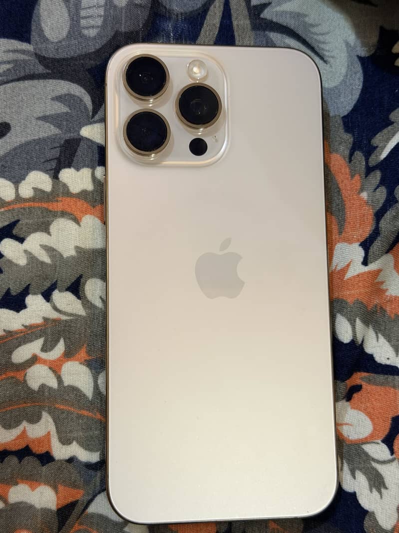 Apple iPhone 16 Pro Max 0