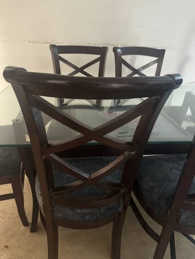Dining table with 6 chairs