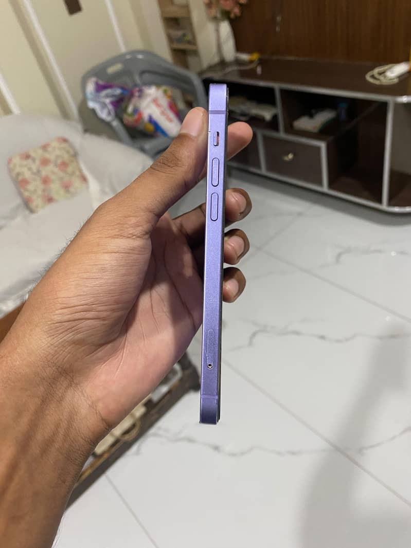 Apple iPhone 12 2