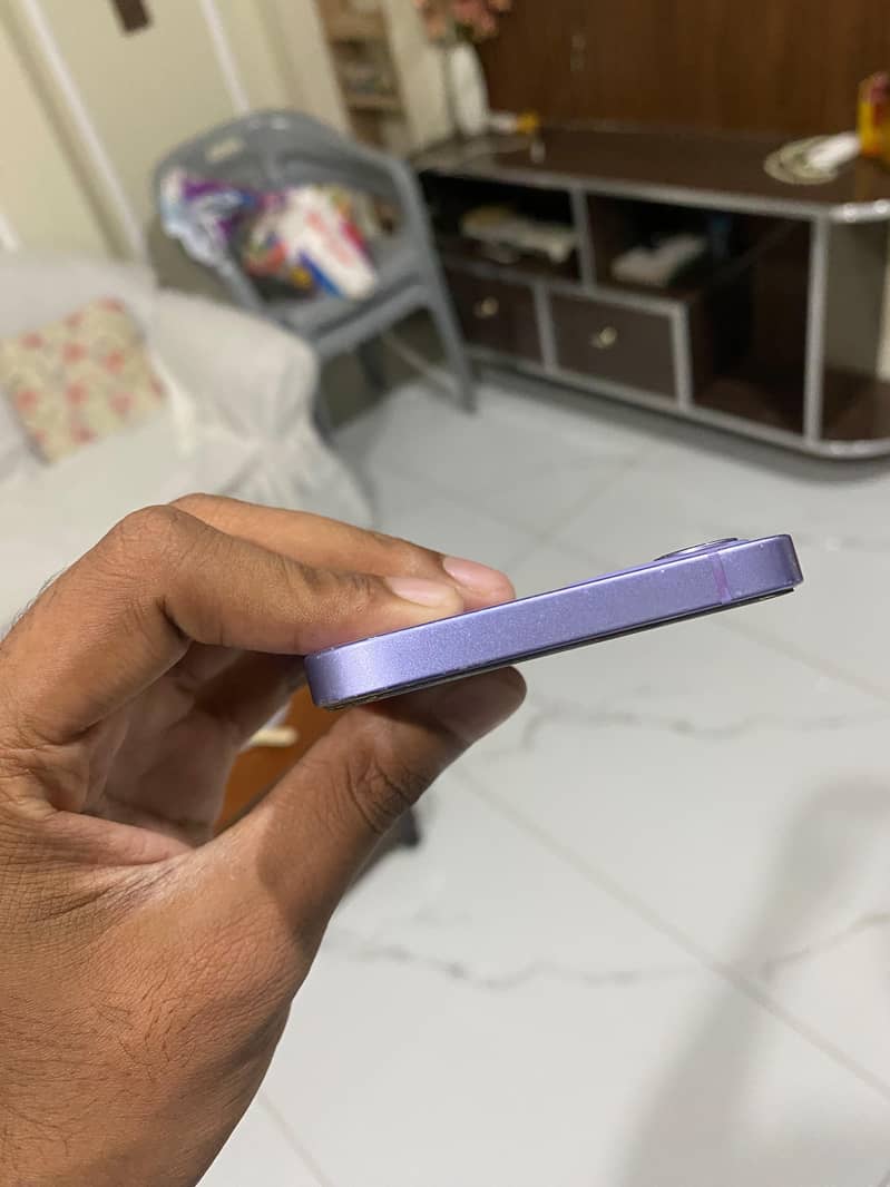 Apple iPhone 12 3