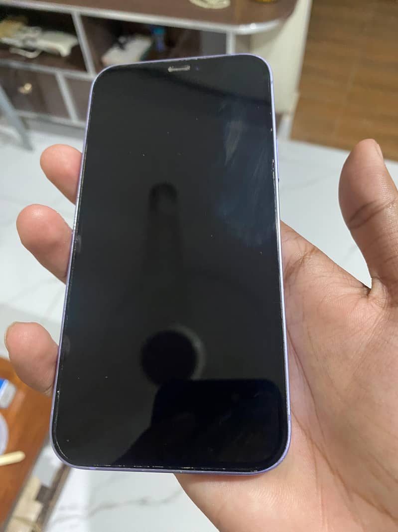Apple iPhone 12 6