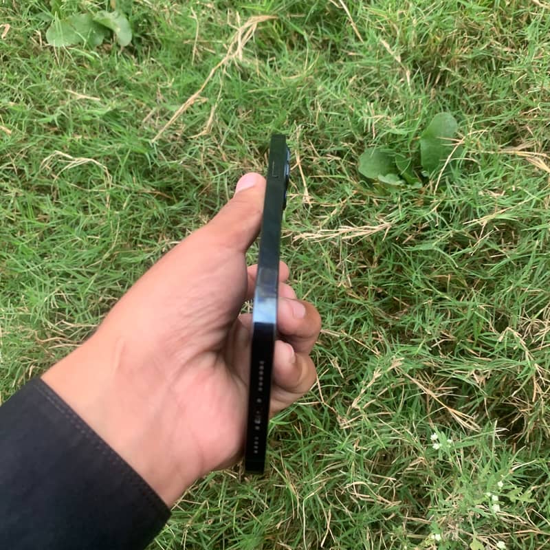 Apple iPhone 12 Pro Max 3
