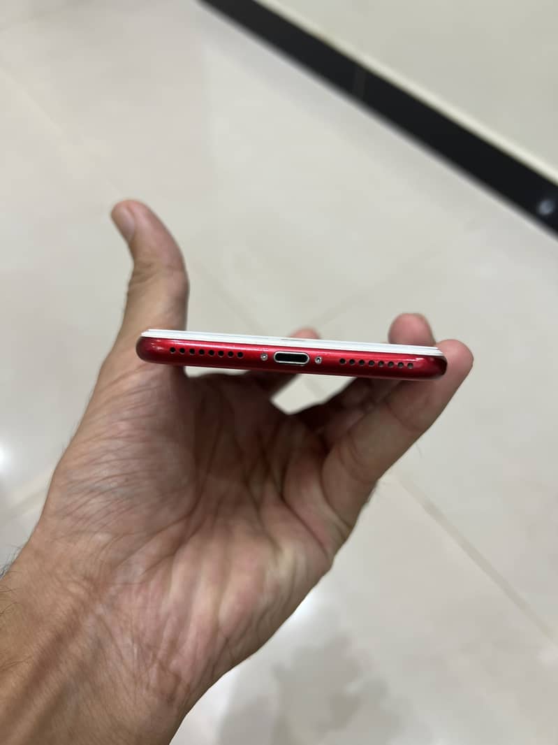 Apple iPhone 7 Plus 0
