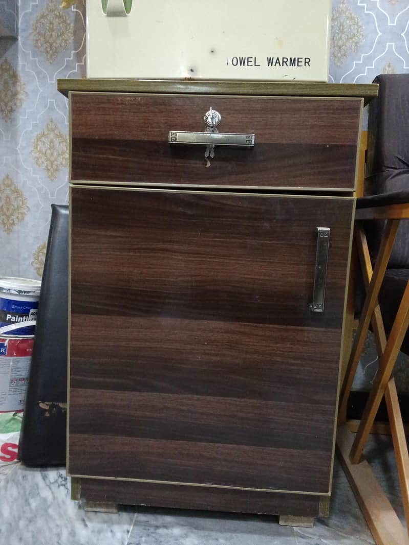 side table 0