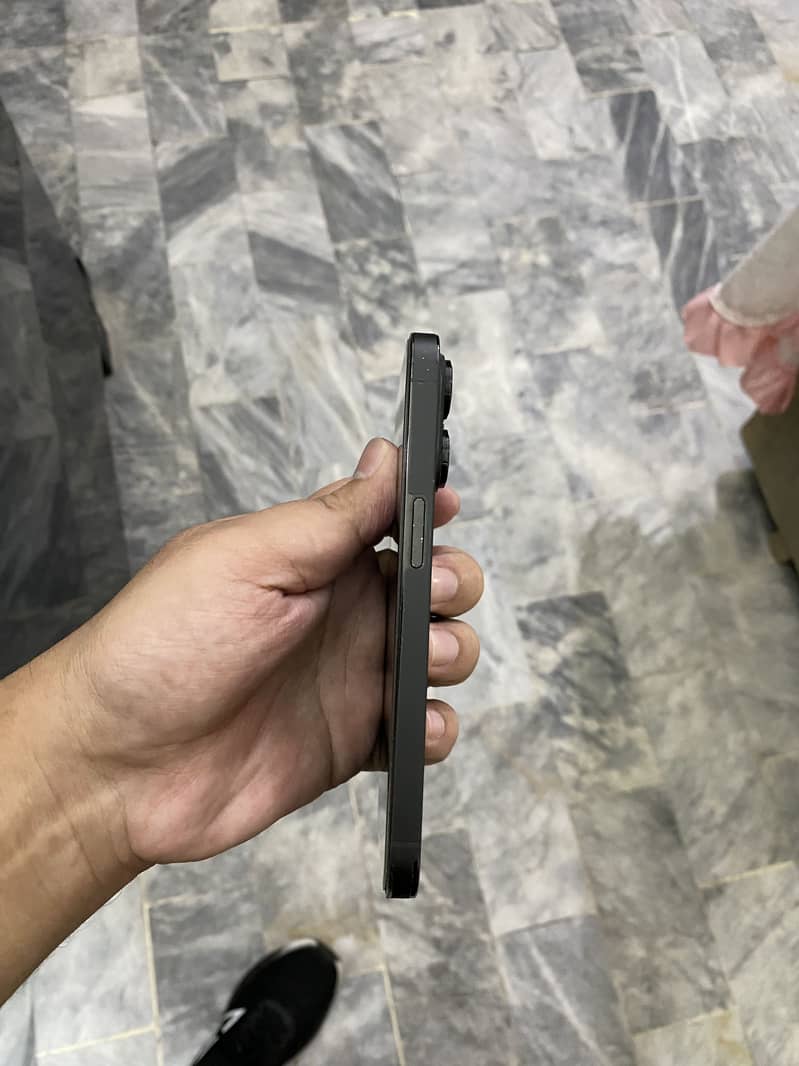 Apple iPhone 14 Pro 4