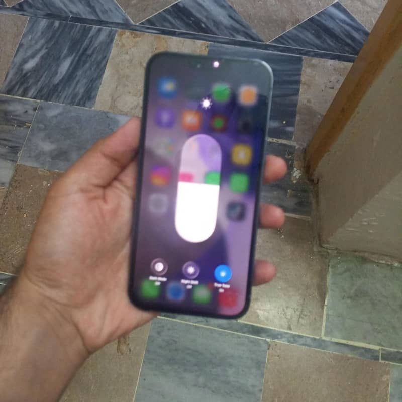 Apple iPhone 13 Pro Max 4