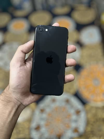 Apple iPhone SE