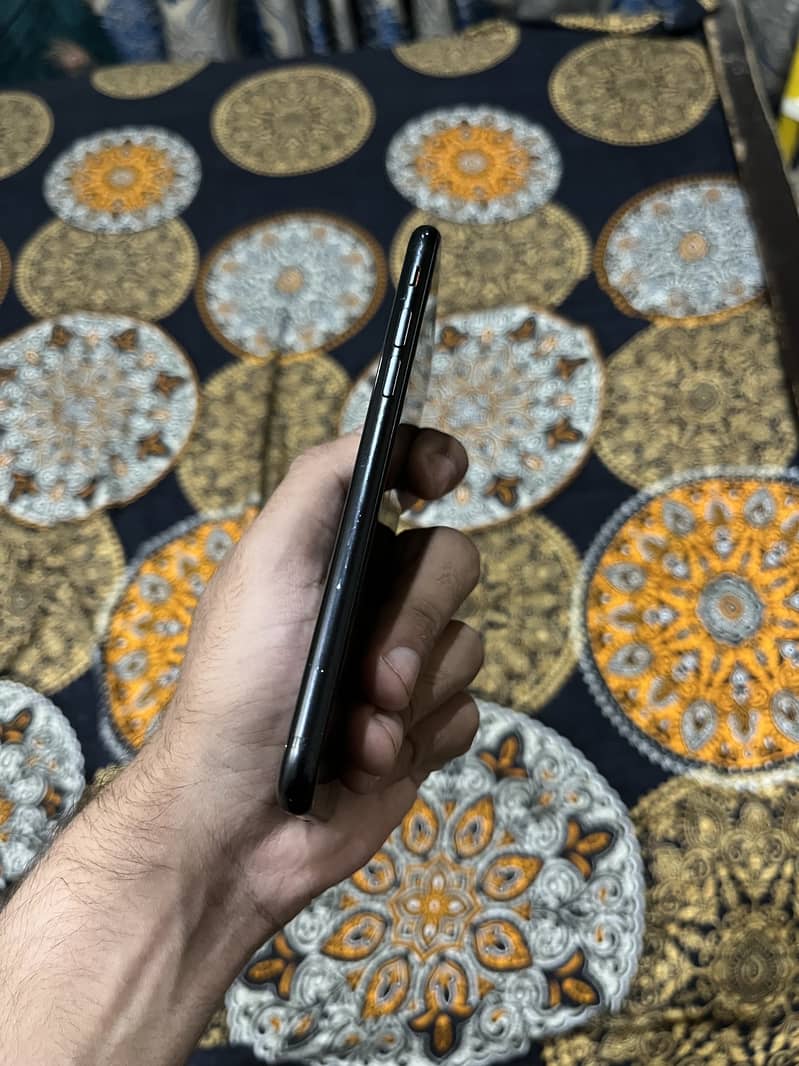 Apple iPhone SE 3