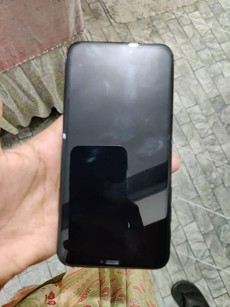 Apple iPhone 11 Pro Max 4