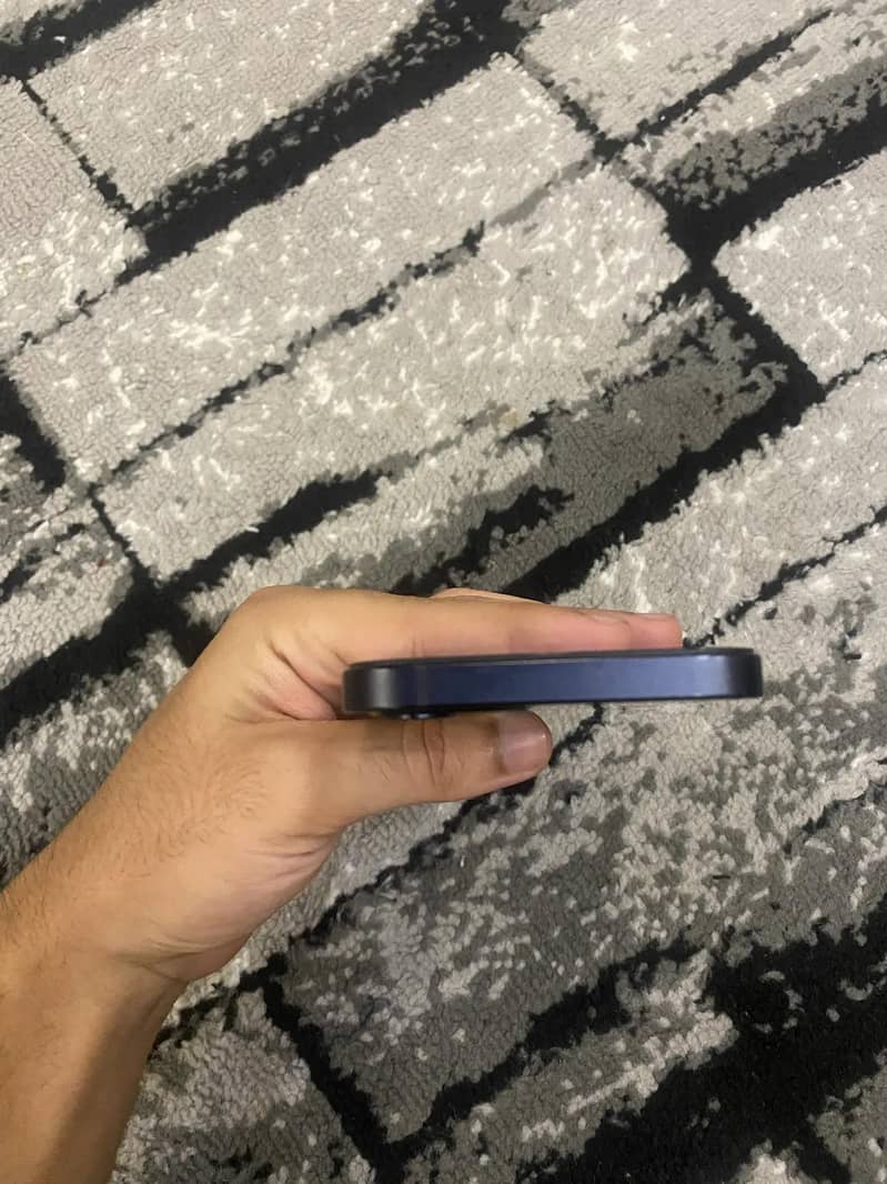 Apple iPhone 12 3