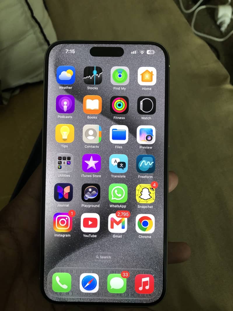 Apple iPhone 15 Pro Max 1