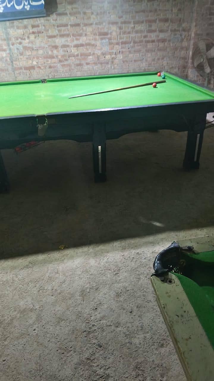 snooker table and pool table 1