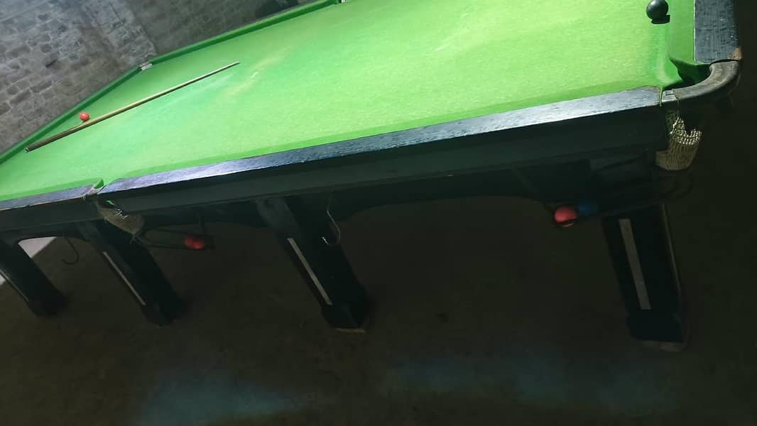 snooker table and pool table 3
