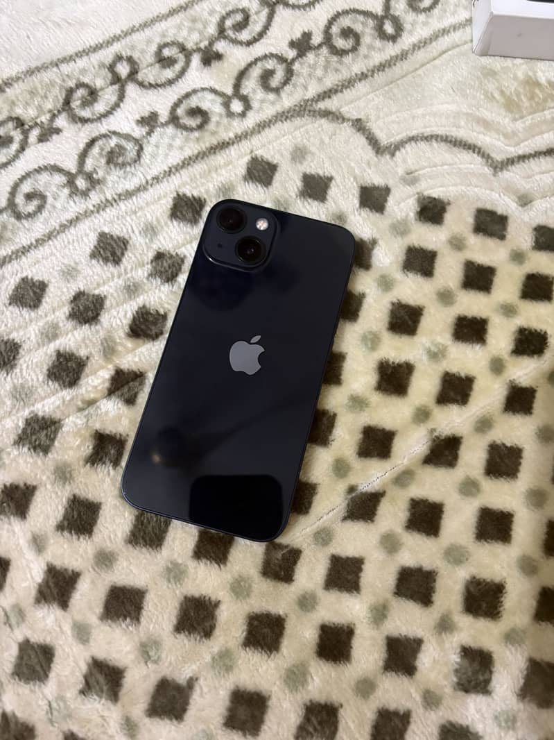 Apple iPhone 13 2