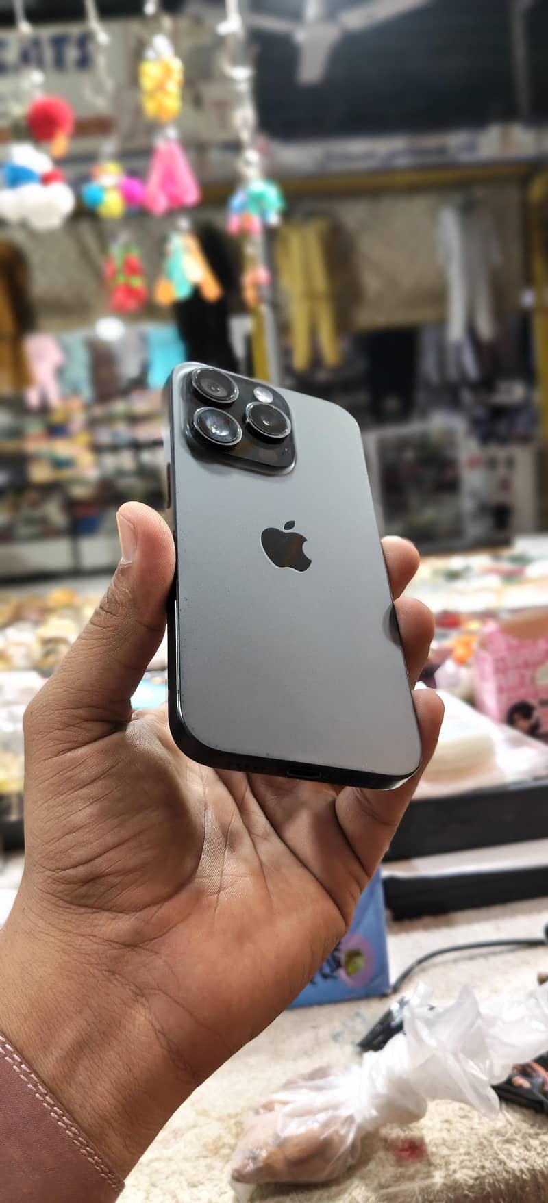 Apple iPhone 15 Pro 0
