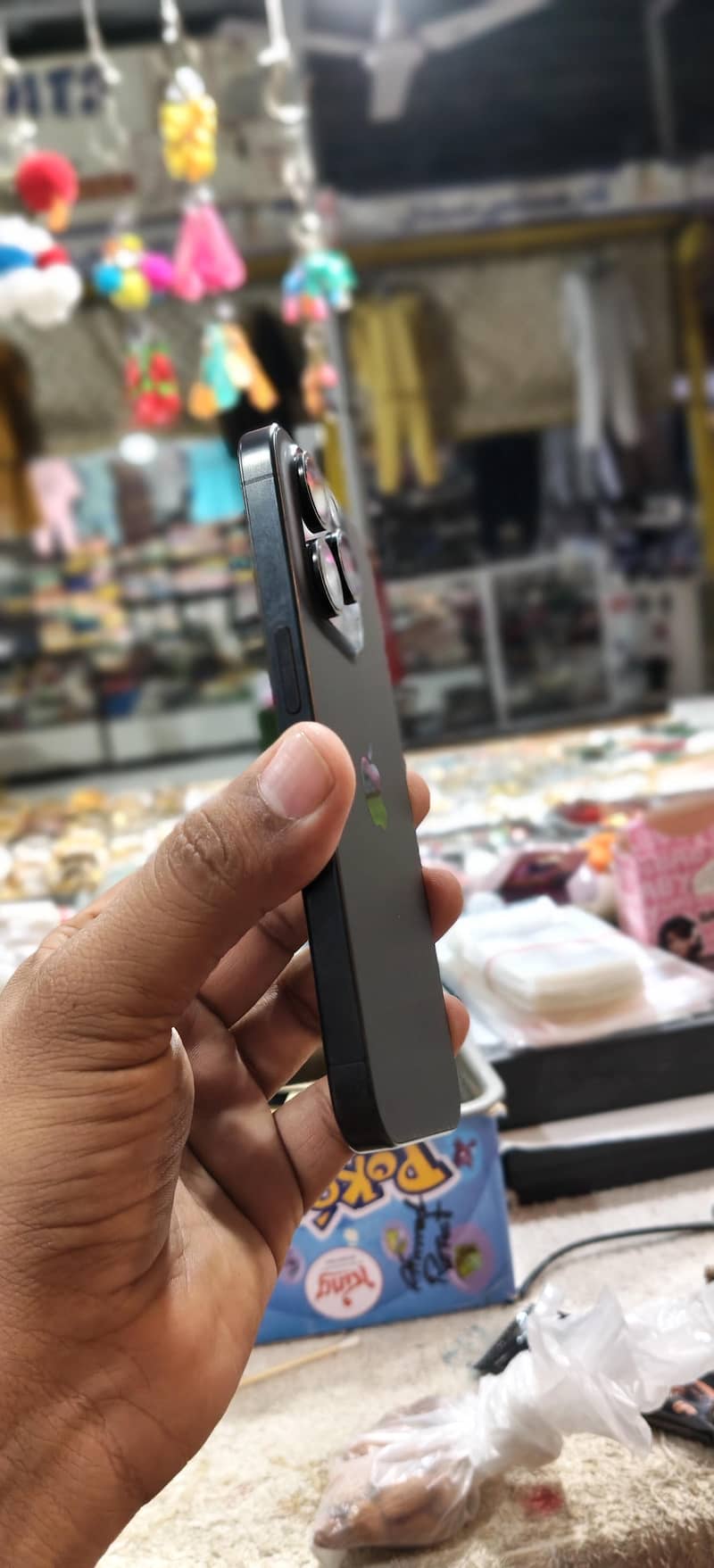 Apple iPhone 15 Pro 2