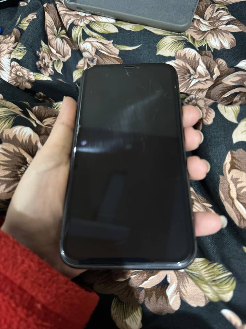 IPHONE 11 1