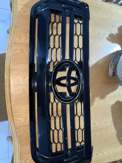 TOYOTA REVO 2018  FRONT GRILL WITH BLACK CHROME AND BLACK LOGO FRESH