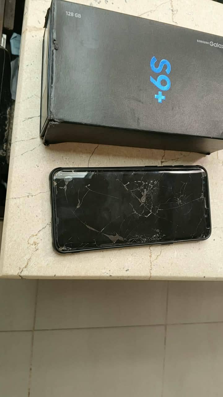 Samsung Mobile S9 Plus 1