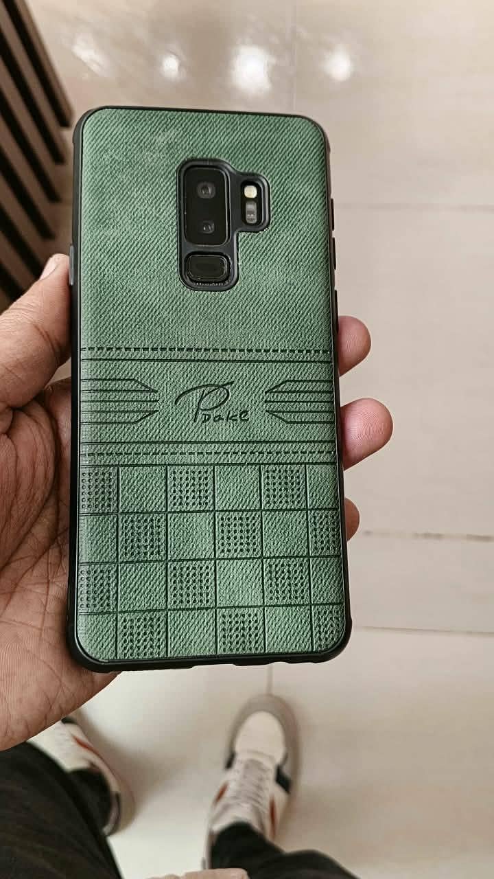 Samsung Mobile S9 Plus 3
