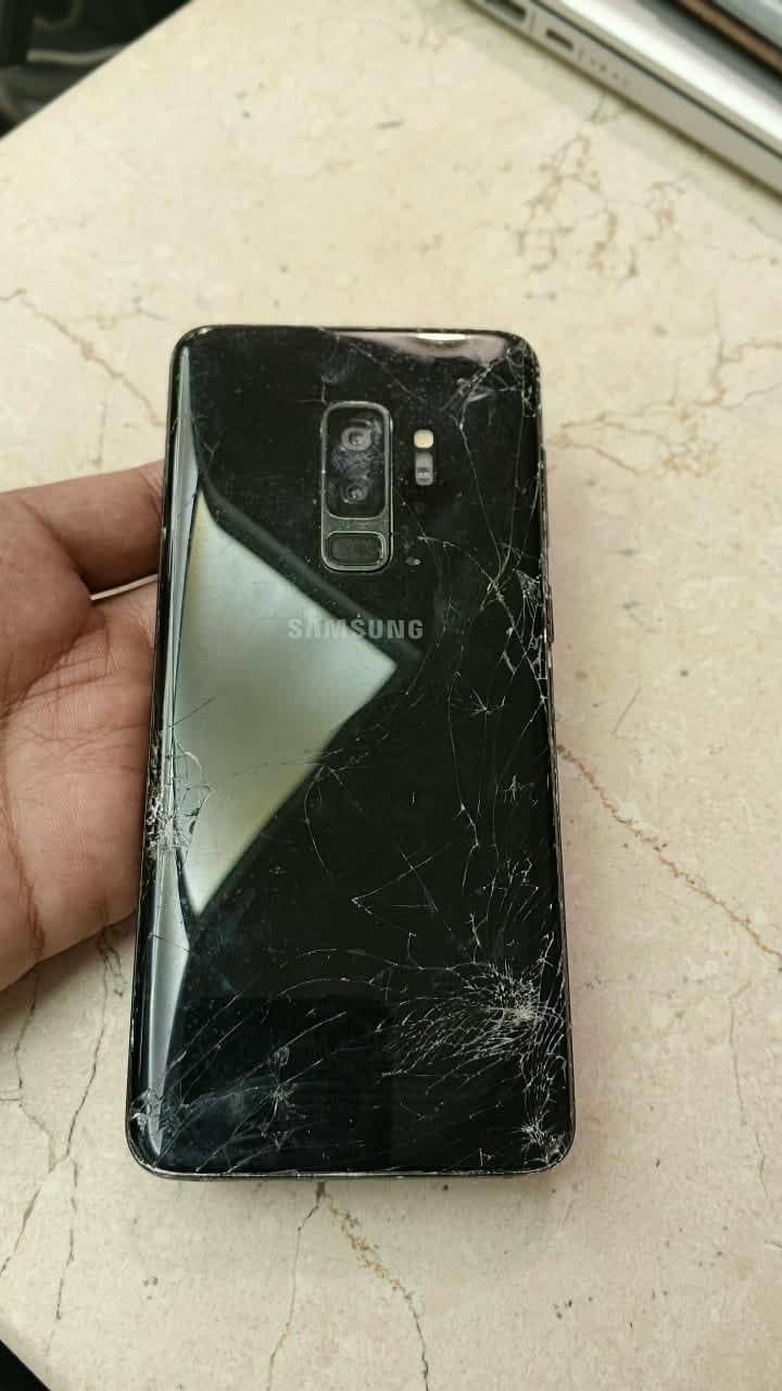 Samsung Mobile S9 Plus 5