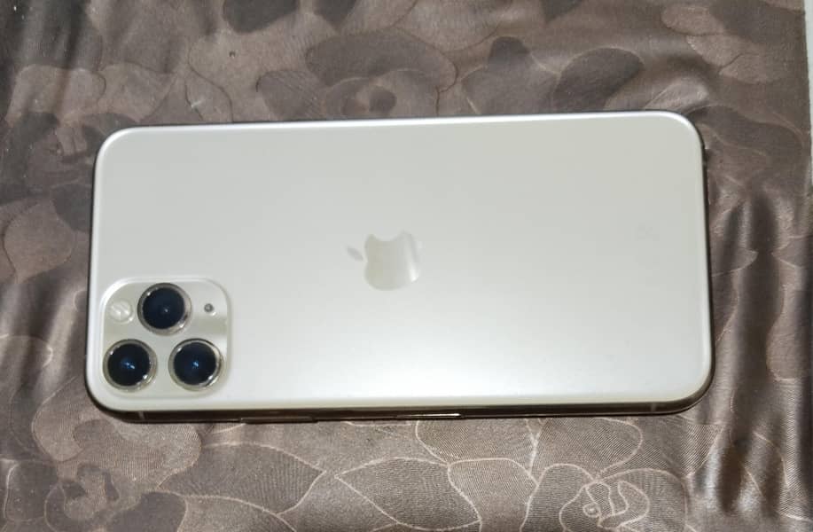 iphone 11 pro 4