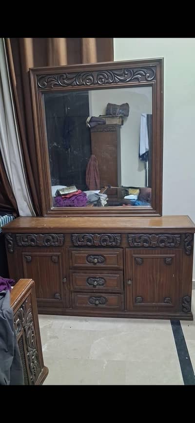 dressing table