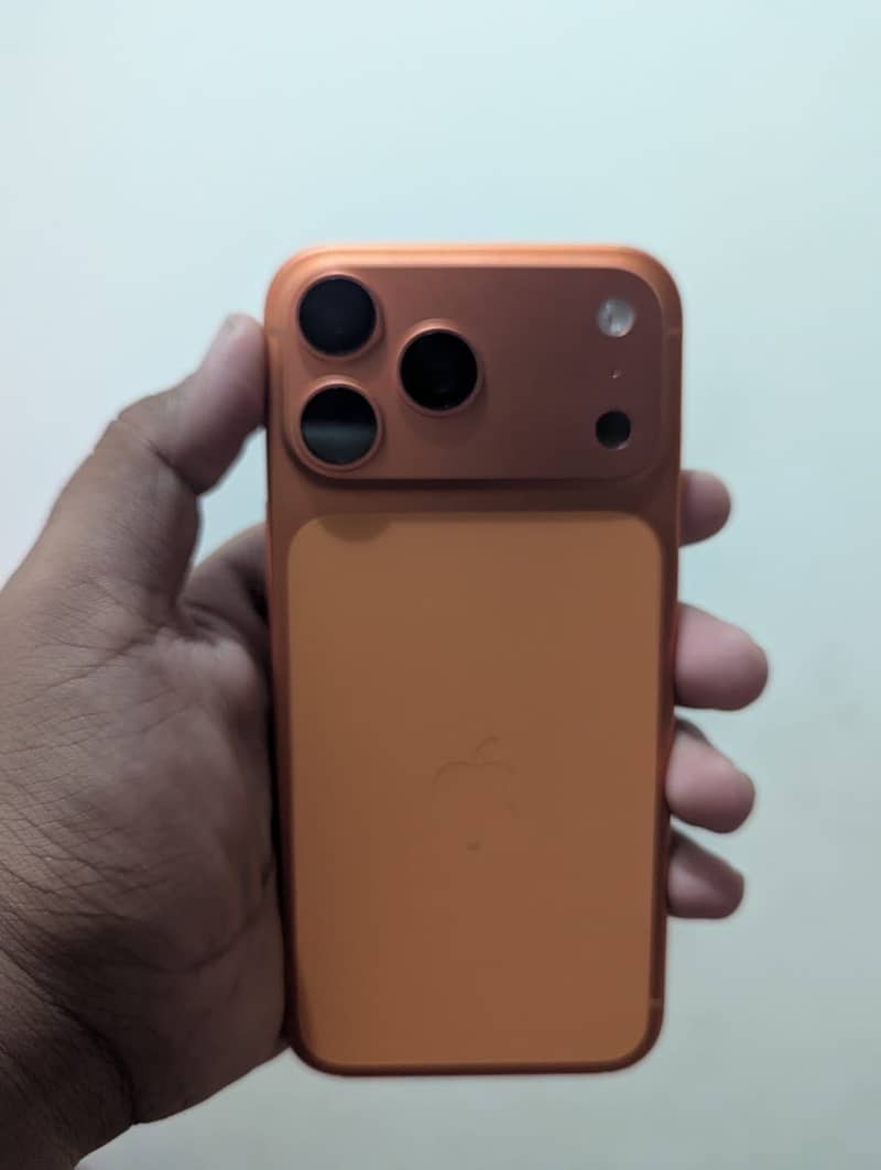 Apple iPhone 17 Pro Max 3