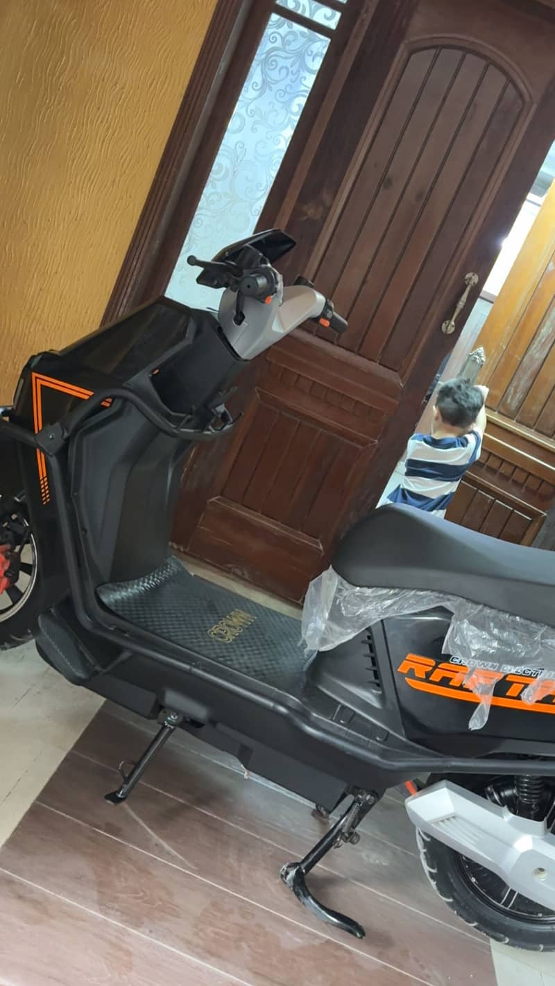 Crown Raftar proo - Electric - 1120797911