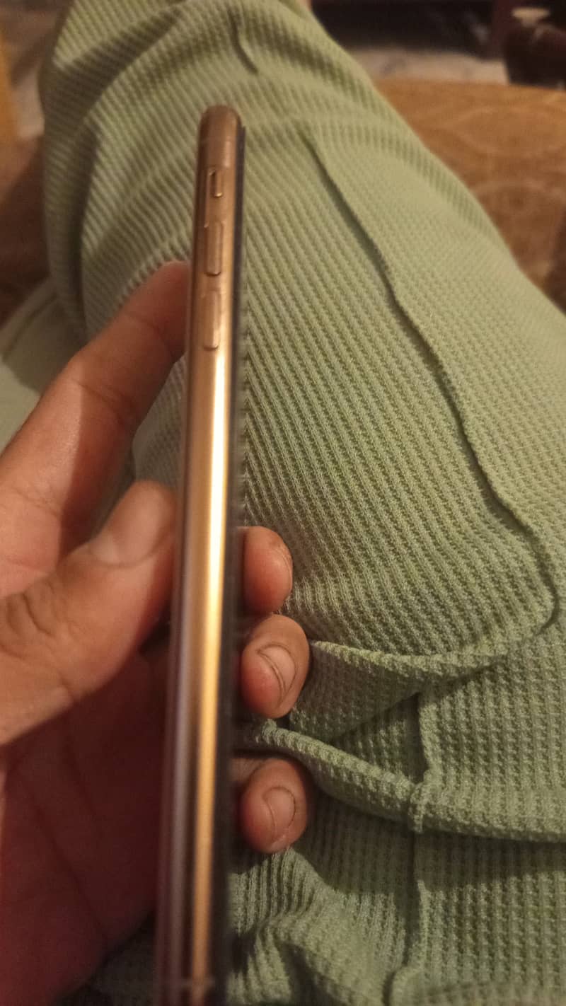 Apple iPhone 11 Pro Max 1