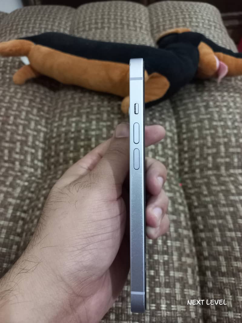 Apple iPhone 14 2