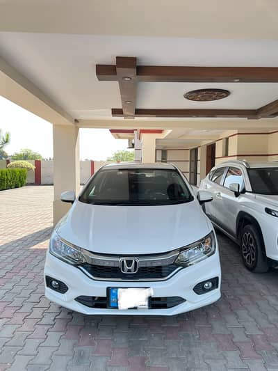 Honda City 2022 Model | Stylish Sedan | Comfortable & Reliable Family