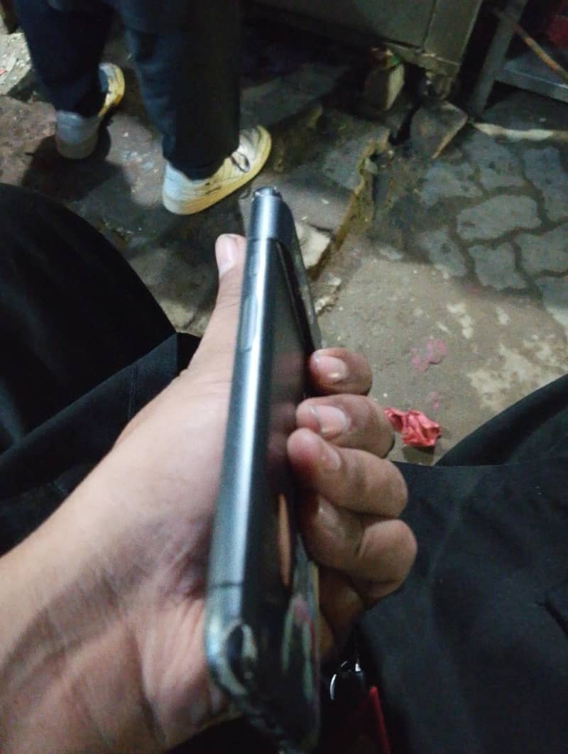 Google Pixel 8 2