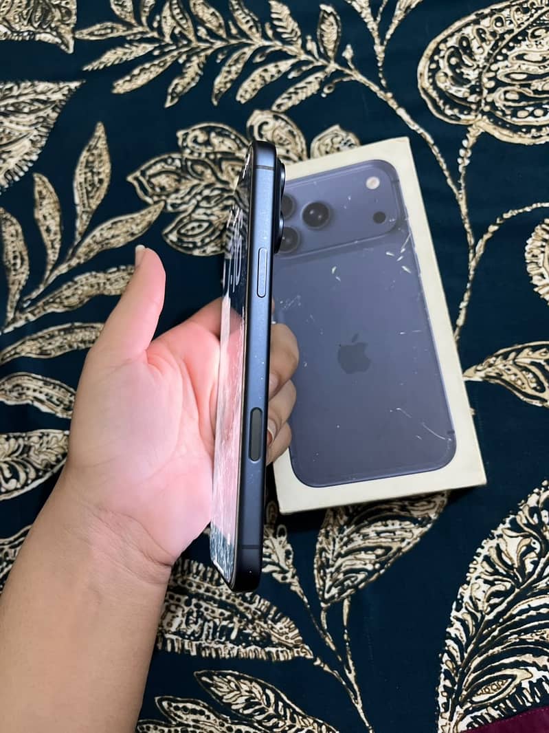 Apple iPhone 17 Pro Max urgent sale contact me on WhatsApp 2