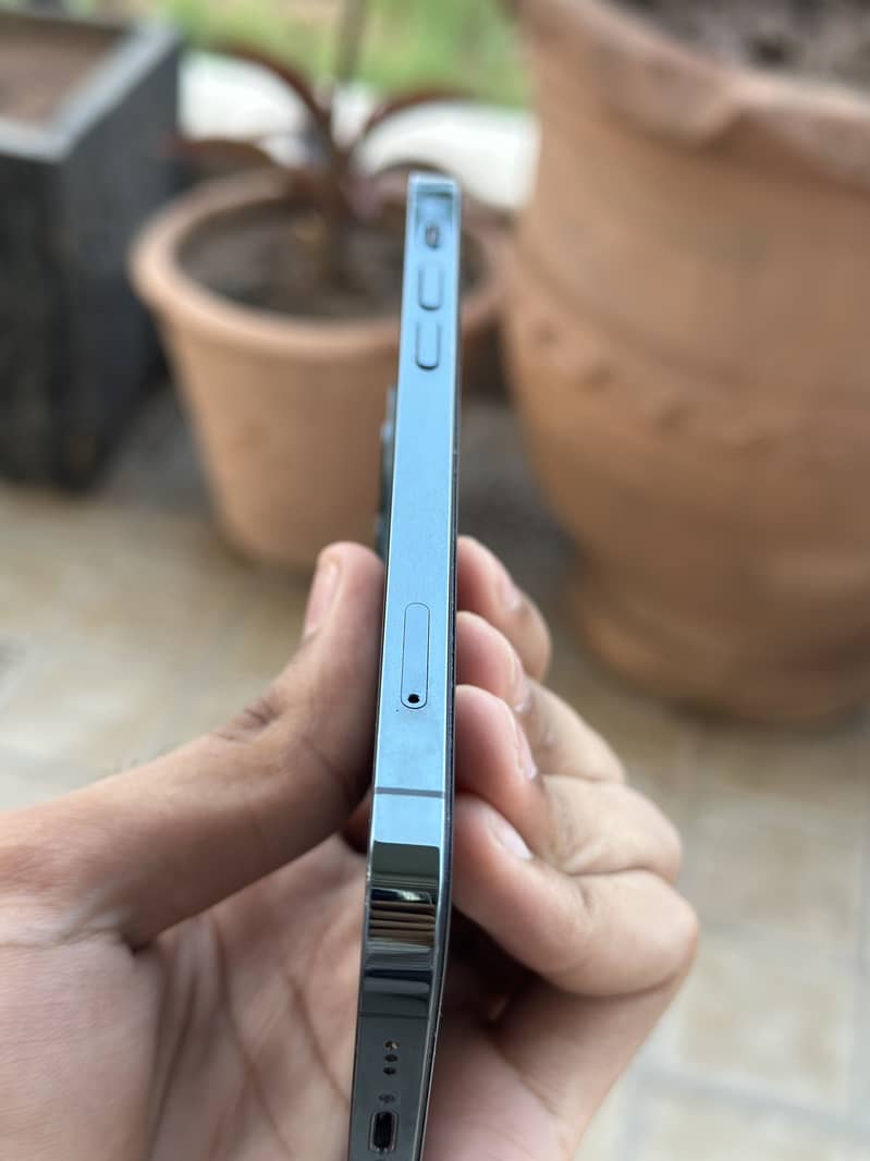 Apple iPhone 12 Pro 8