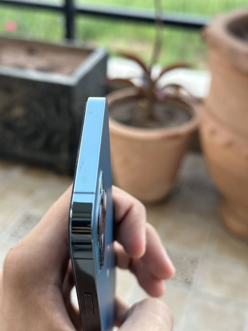 Apple iPhone 12 Pro 11