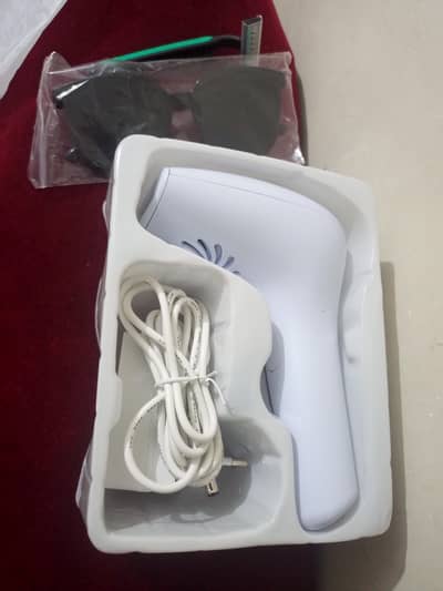 AM001-Brand new(Box open only)IPL hair removal machine _ Unused