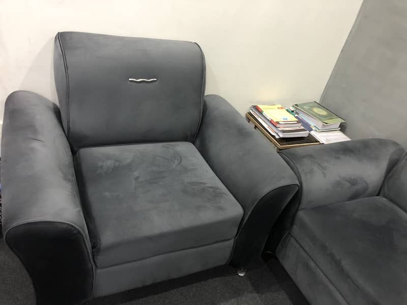 Neat and clean sofas 1