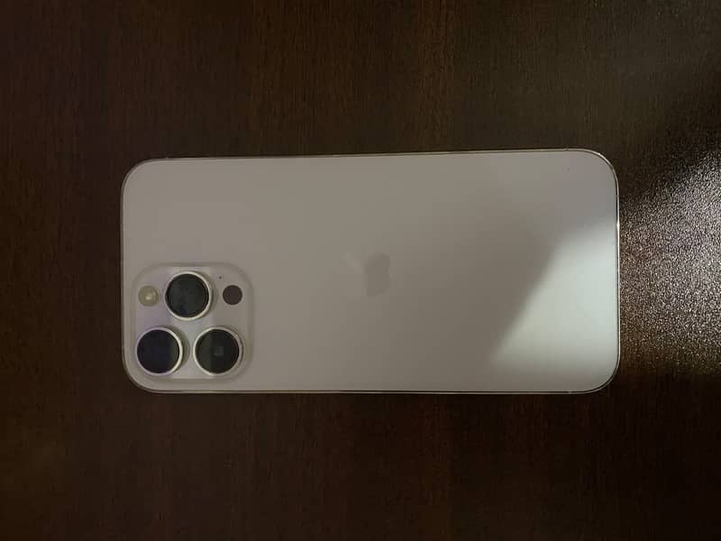 iPhone 14 Pro Max JV 0