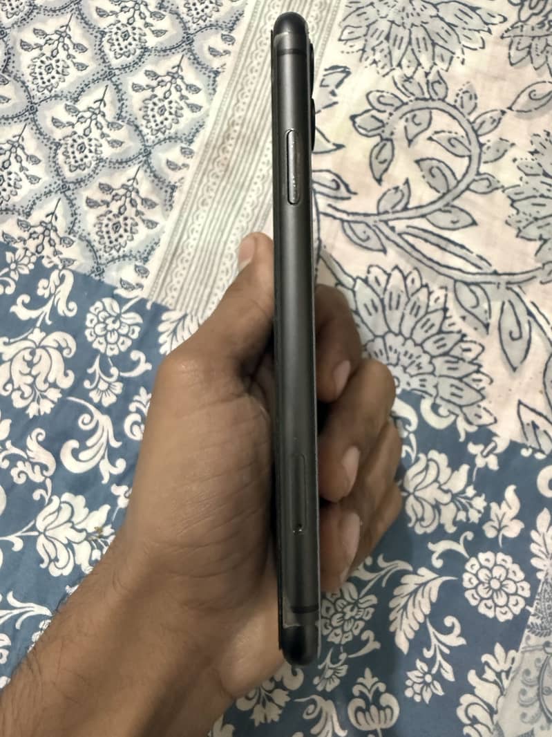 Apple iPhone 11 5