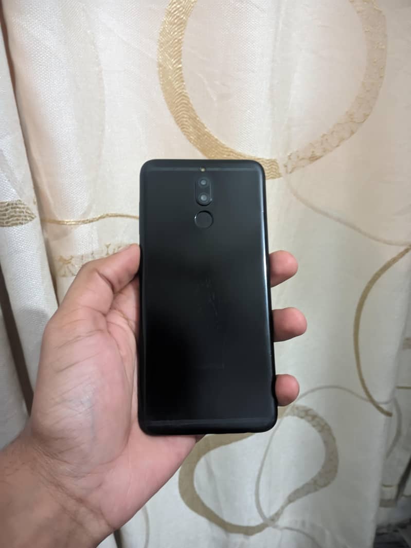 Huawei Mate 10 Lite 1