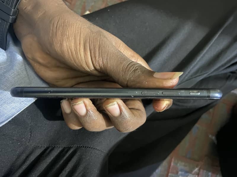 Apple iPhone 7 4