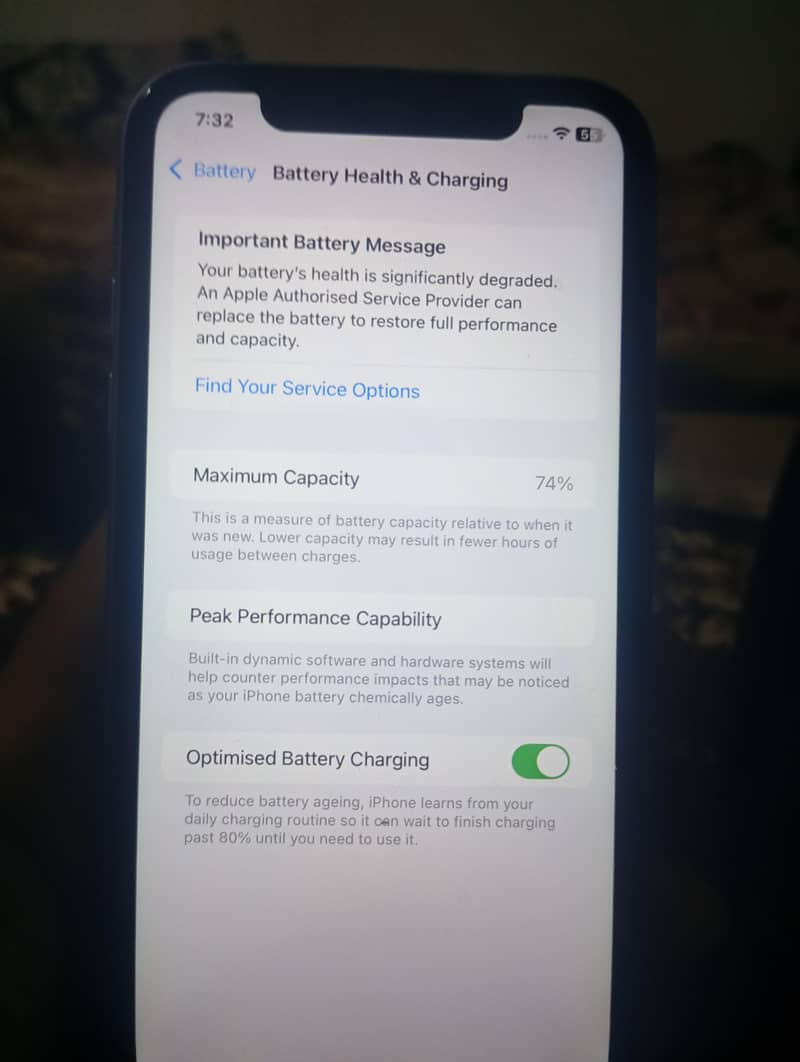 Apple iPhone 11 4
